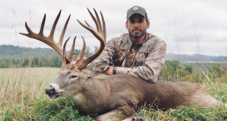 DeerBlast's tweet photo. This WV buck got spotted when hunter Al Falbo was out for a run! Ever heard of that happening before?? Buck scored a mind-blowing 208 1/8 gross and 200 4/8 net non-typ! 🤯  Got the #1 slot in this week's DB email: https://t.co/jVeyD00fzN
#deerhunting  📸NAWhitetail https://t.co/JUHE21nGbj