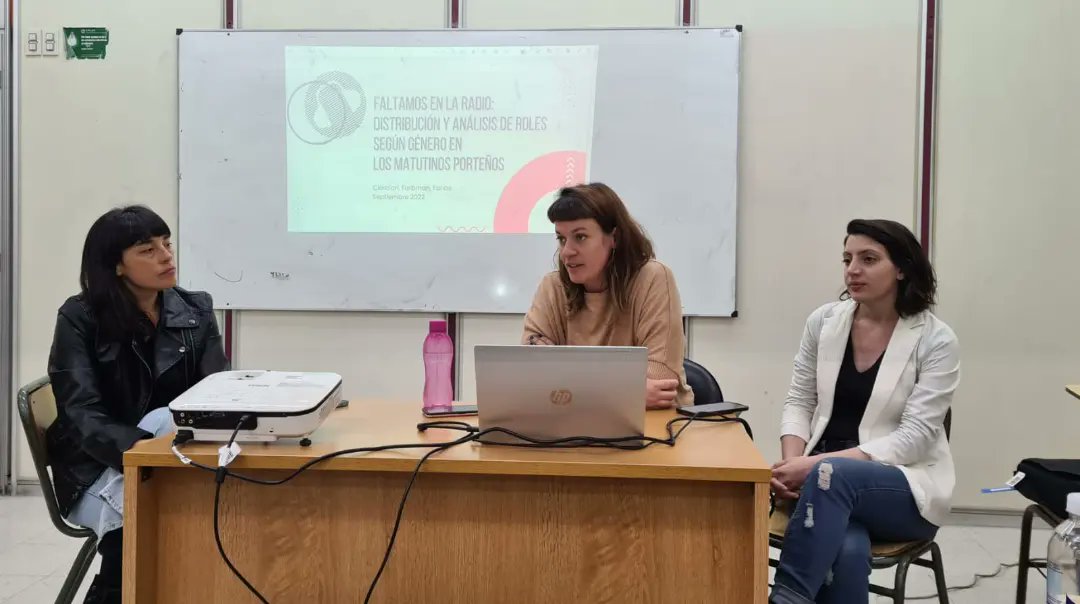 Estuvimos con <a href="/nqpb/">Nos Quemaron x Brujas</a> comentando sobre nuestro monitoreo #FaltamosEnLaRadio en la <a href="/UnlamOficial/">Universidad Nacional de La Matanza</a>, en el marco de las Jornadas Universitarias "La Radio del Nuevo Siglo".
Que lindo volver al aula, que lindo que sea con amigas feministas.