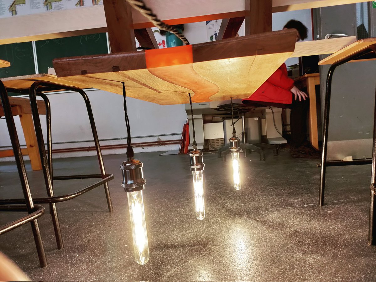 RCMTWCS's tweet image. One of the Construction studies projects from last year. Hand joints with a modern epoxy twist. Sad to see it leave the school.