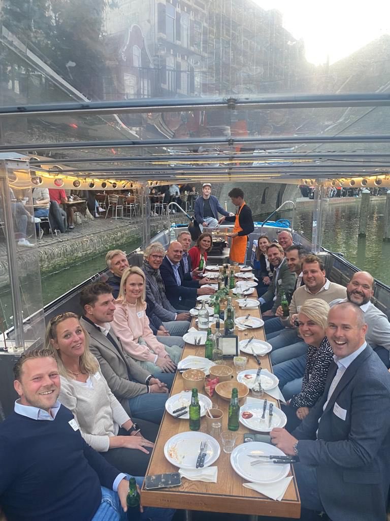 SSM Retailplatform Shopview “Utrecht”. Als afsluiter met de boot incl BBQ, door de grachten van Utrecht. #BegunstigersPrivilege