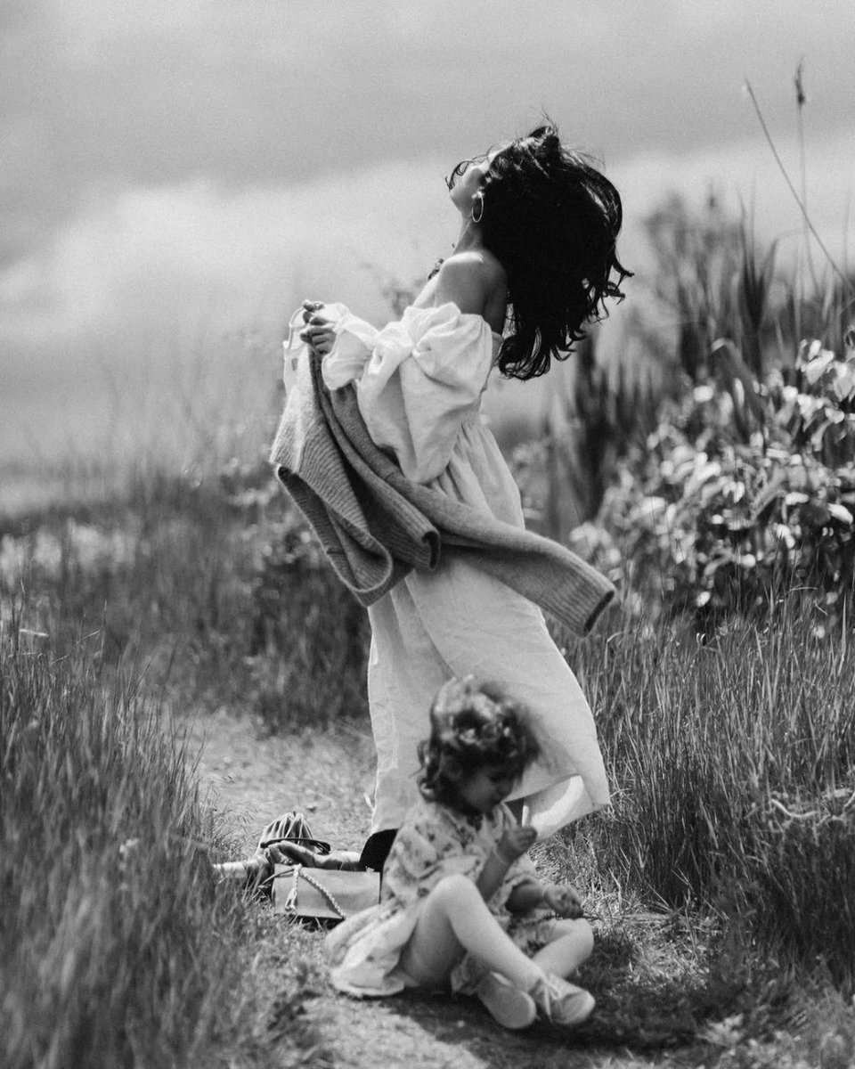 disastermother's tweet photo. 𓆩 ⋆ ᭄  𝐌𝐘 𝐅𝐋𝐎𝐖𝐄𝐑'𝐒 𝐁𝐈𝐑𝐓𝐇𝐃𝐀𝐘.

I ᥣovᥱ hᥱr smιᥣᥱ, I ᥣovᥱ hᥱr ᥣᥲᥙgh, I ᥣovᥱ hᥱr bᥱᥲᥙtιfᥙᥣ hᥱᥲrt, bᥙt most of ᥲᥣᥣ I ᥣovᥱ thᥲt shᥱ ιs mყ dᥲᥙghtᥱr.
ㅤ https://t.co/pTjJVFwHeM