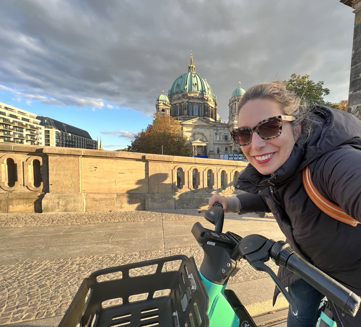 🍃Happy World Car Free Day! 🌏 Next time you need to get somewhere (like me home from work today) #takeatier and turn the commute into a highlight of your day 🤩 @tier_mobility #WorldCarFreeDay