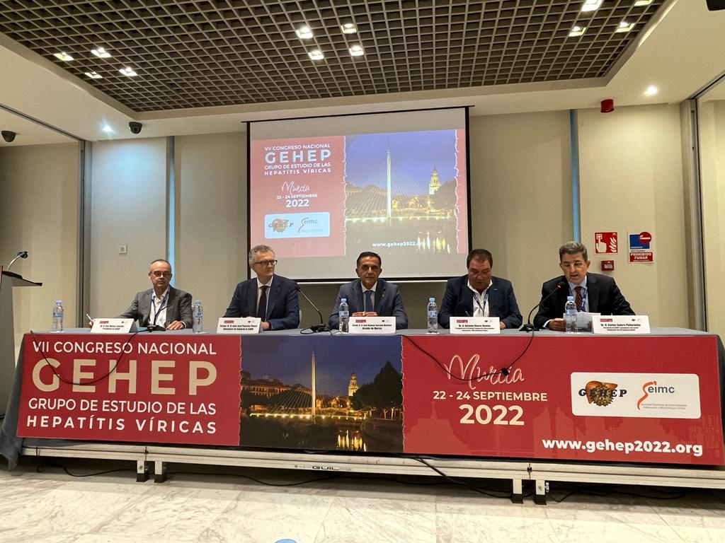 GEHEP_seimc's tweet photo. En el acto inaugural del #congresoGEHEP2022 han estado presentes:

-El Consejero de Sanidad de @Murciasalud Juan José Pedreño.

-El Alcalde de Murcia @SerranoJAntonio.

-El Presidente de @SEIMC_ Antonio Rivero.

-El Presidente de @GEHEP_ @juan_jms. https://t.co/8y6oHoAVoG