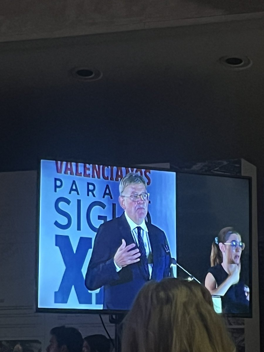 laraddavia's tweet photo. ‘’ La solidaridad es una exigencia siempre’’ , palabras del presidente de la Generalitat Valenciana Ximo Puig en los premios @lasprovincias https://t.co/gJAgWpveus