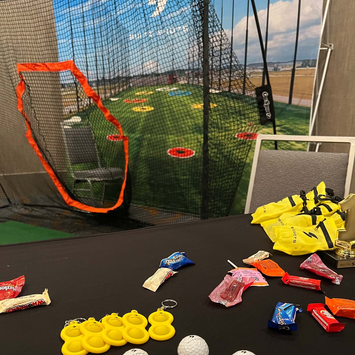 Suite_Shots's tweet image. 🙋 Are you coming to hang out with us at the @FMWFChamber Business After Hours?
•
⛳️ It’s gonna be Suite 😉
#StepRightUp #FunWithGolf #SuiteShots