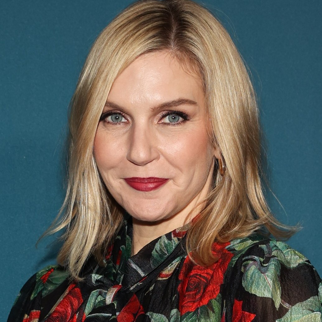 RottenTomatoes's tweet photo. #BreakingBad creator and #BetterCallSaul co-creator Vince Gilligan's new series, starring Rhea Seehorn, has been given a two-season order at Apple TV+.

via @Deadline - https://t.co/IMBuXpqzUd https://t.co/k18rRFkm6g