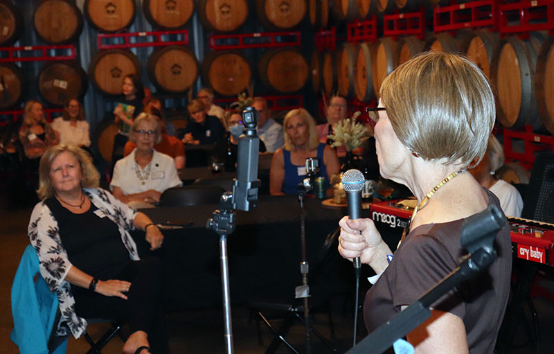 voteLinda65's tweet photo. ICYMI: Our fundraiser on Tuesday ROCKED! Thank you to jeb for providing great live music and to @ElectPierog and all the folks who came out to support #lindarobertson
#il65 #lindalistens #votelinda https://t.co/N2cTiyuENU