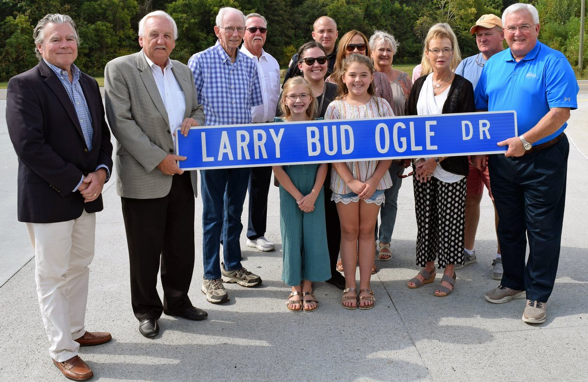 Larry Waters tweet media