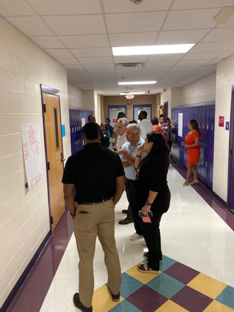 TexansCan's tweet photo. What a sight! 🤩 Texans Can principals finished collaborating with other leaders in brainstorming ways to redesign our campuses, as well as student outcomes. Our leaders are constantly learning in the moment!
#ProfessionalDevelopment #BigPictureLearning #Leadership https://t.co/OtPHg15Mvr