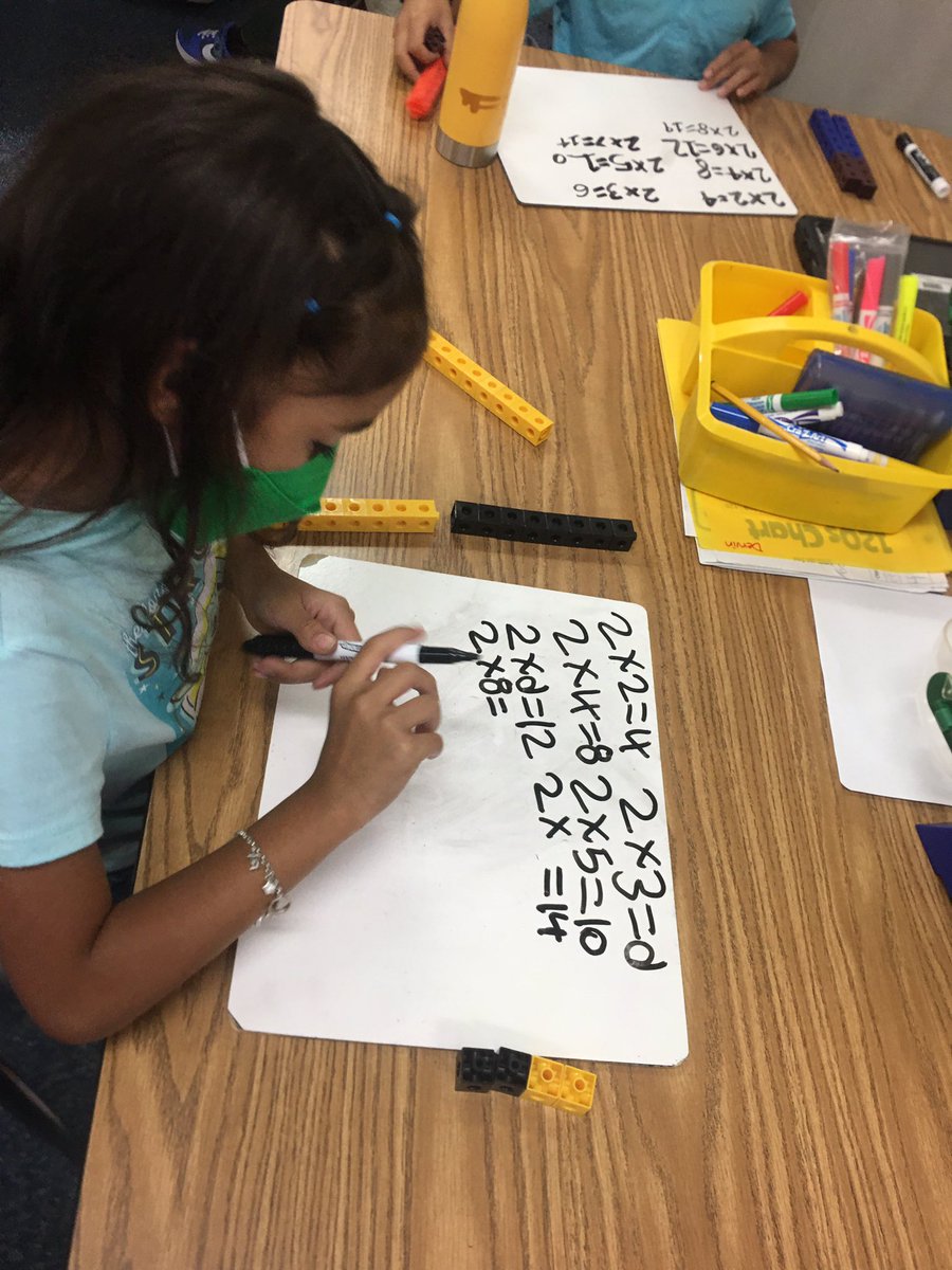 arlenetyndall's tweet photo. Working on using representation for multiplication! Learning to love math❤️@KirkElementary #wearethird #KirkCan #practicepracticepractice #buildingunderstanding https://t.co/vXhiya2Z0f