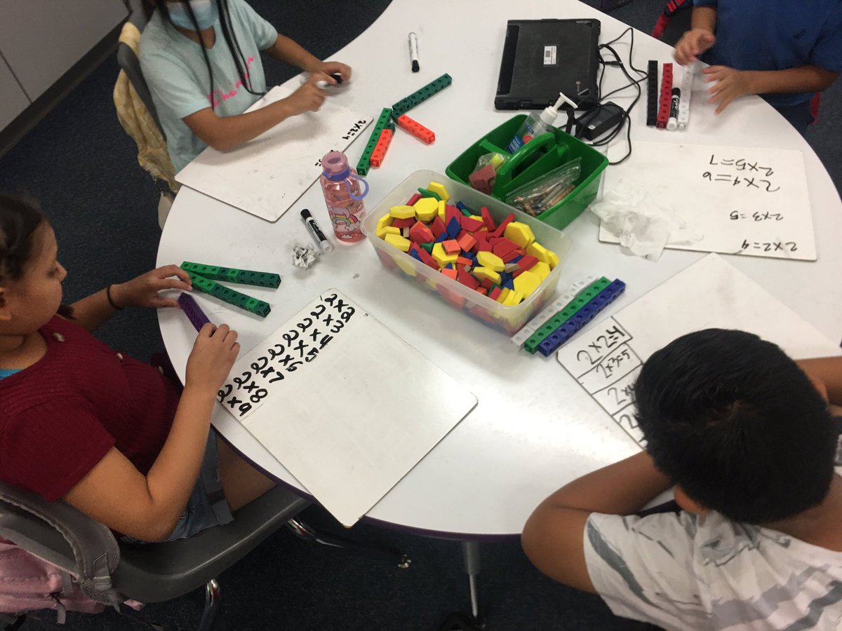 arlenetyndall's tweet photo. Working on using representation for multiplication! Learning to love math❤️@KirkElementary #wearethird #KirkCan #practicepracticepractice #buildingunderstanding https://t.co/vXhiya2Z0f