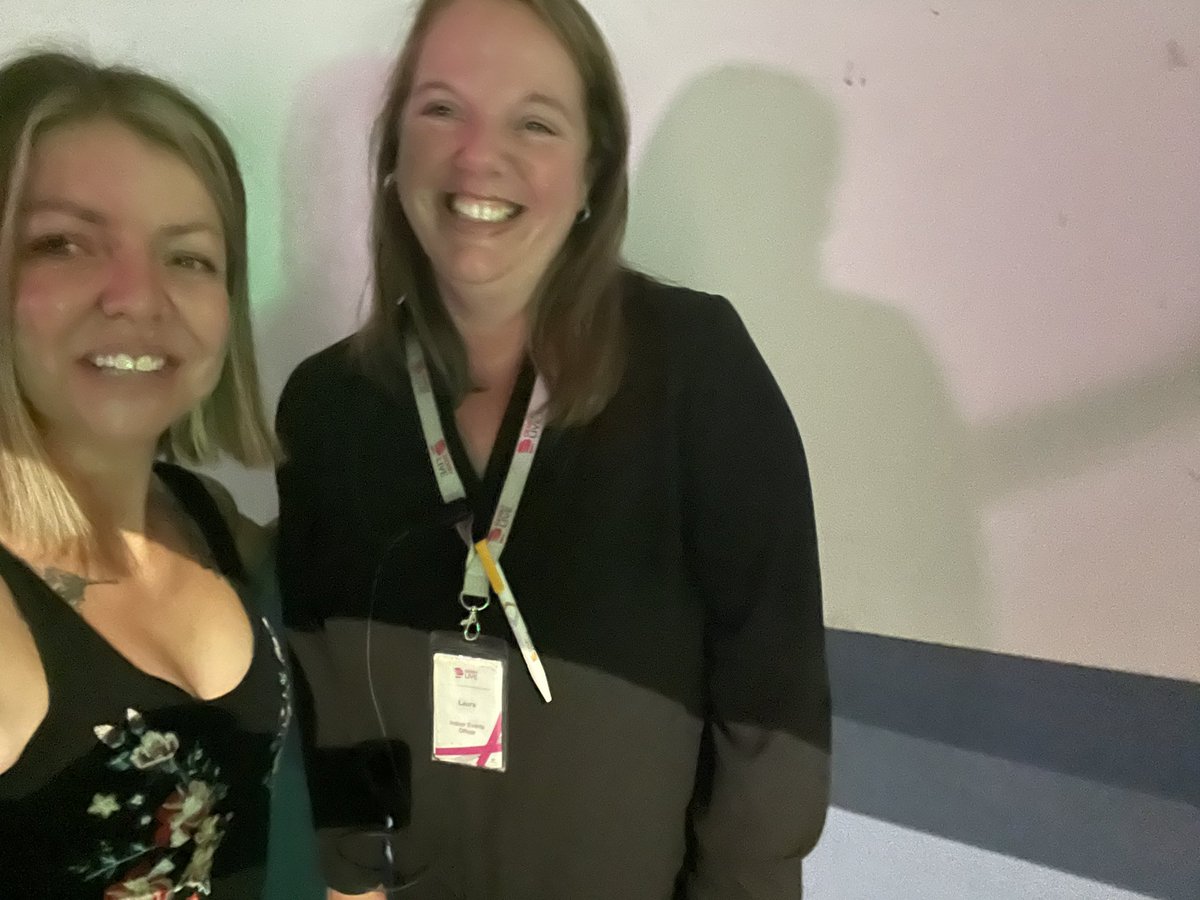 amycaulton's tweet photo. Massive thankyou to the awesome and beautiful laura @derby_arena for allowing me and my friend to move seats due to limited view ❤️laura you are a hero ❤️❤️ we love you! #giveherapayrise https://t.co/JM1VQS37Wn
