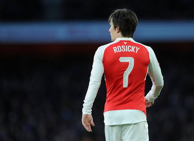 No <a href="/Arsenal/">Arsenal</a> fan will pass without liking this pics, best player ever <a href="/Trosicky_7/">Thomas rosicky</a> ❤️