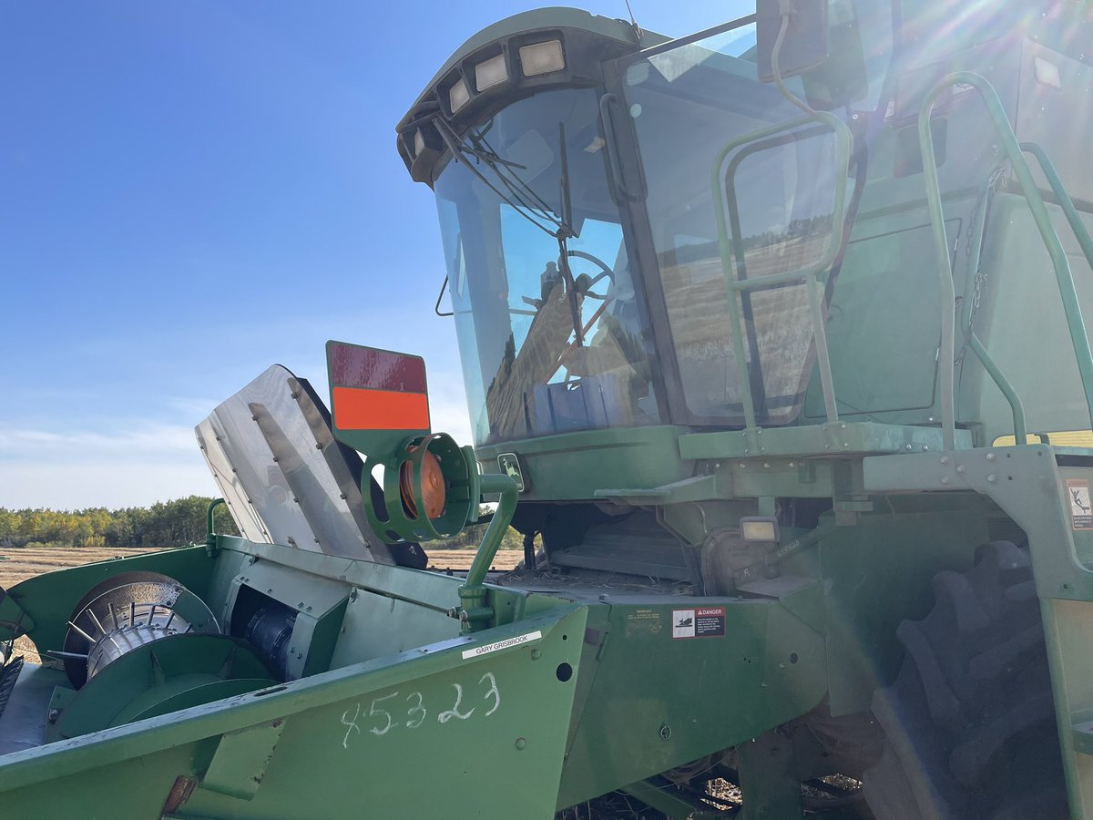 cbrow47's tweet photo. Back in the best office in the world…my happy place!  #harvest22 #farmerbrow https://t.co/OvzOha1jus