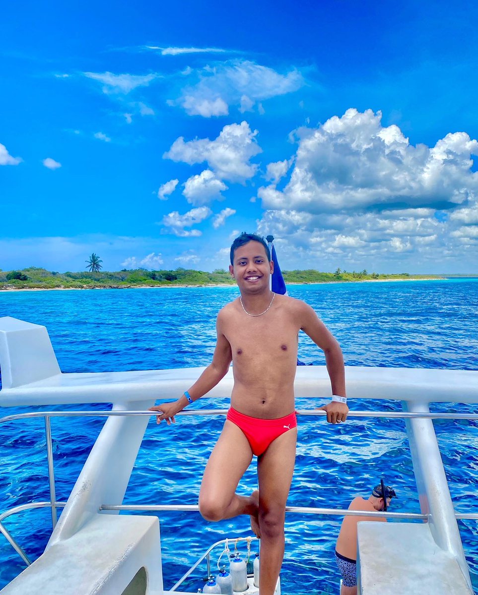 Carlitos   tweet media