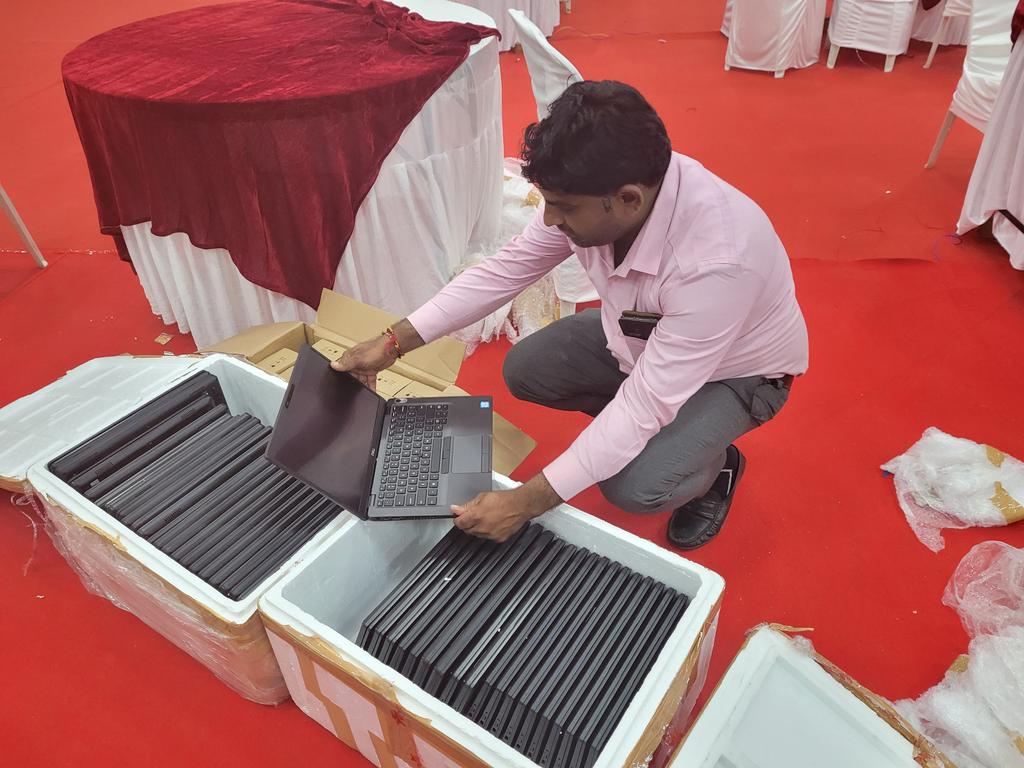 narottamsahoo's tweet photo. Glimpses of #Coding Hackathon @GujScienceCity !

It's a new experience and skillset for many of arts,commerce and science students who are working on local problems for a local solution. @dstGujarat
@InfoGujcost @sstpdst @mnagarajan @mygovindia @PrinSciAdvOff https://t.co/4cggpBww4i