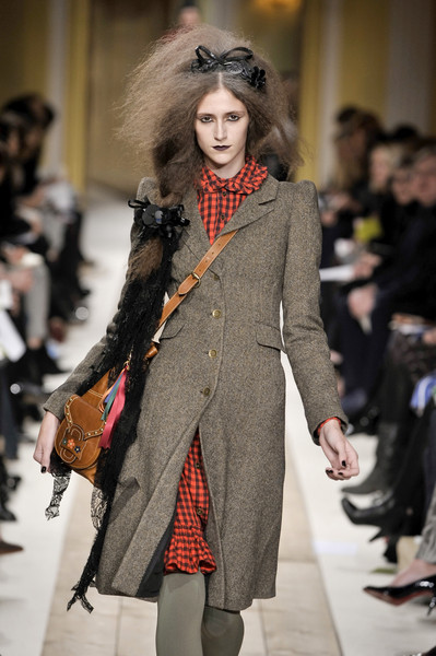 Góður tími til að muna eftir 2008 haustlínuna eftir Luella Bartley