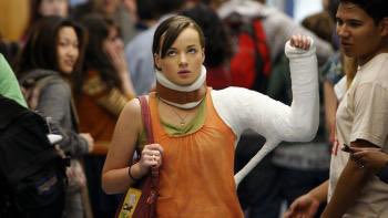 cursedhive's tweet photo. who’s one fictional character yall used to feel bad for like i used to go to sleep thanking god i wasn’t her omg https://t.co/bQuv2Ujpc1