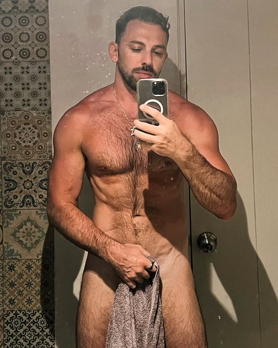 Let&rsquo;s drop this towel https://t.co/bckcmFIjyP
