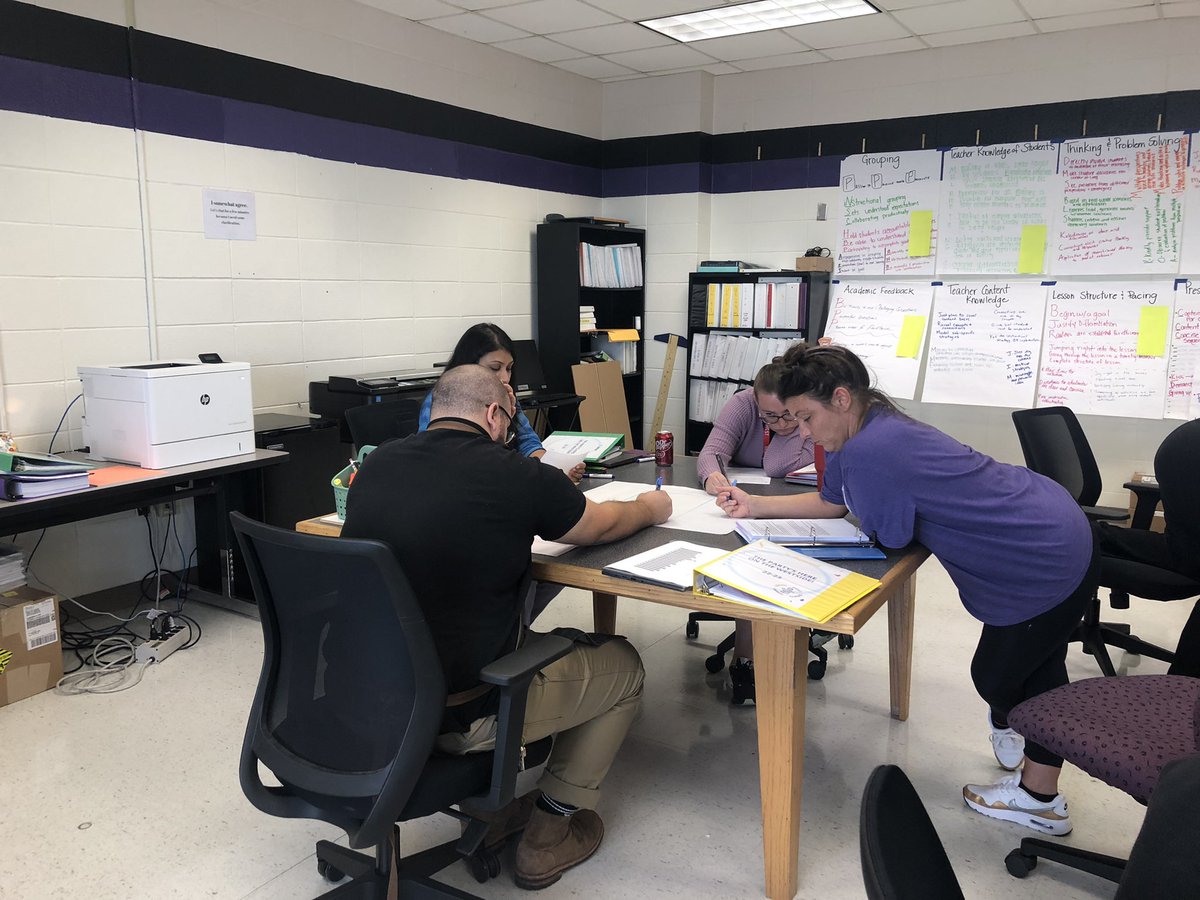 tinapate_mt's tweet photo. Started the morning with students in the PAC and ended the day with amazing educators providing great experiences for students @msa_w @EmilyMartin225 #InspireTomorrow https://t.co/838Br19fGx