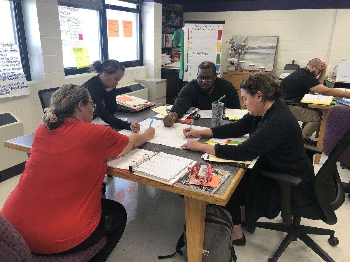 tinapate_mt's tweet photo. Started the morning with students in the PAC and ended the day with amazing educators providing great experiences for students @msa_w @EmilyMartin225 #InspireTomorrow https://t.co/838Br19fGx