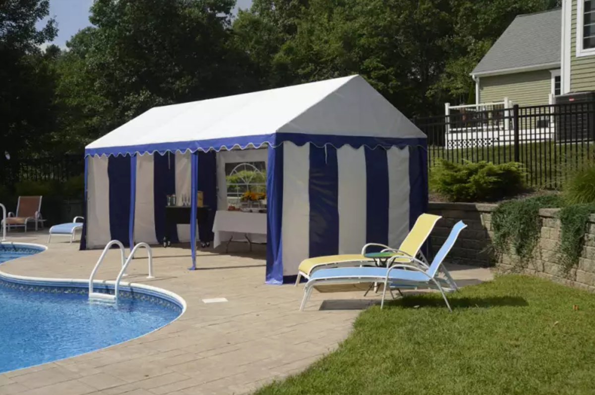 Find the perfect party tent for your outdoor gathering online now at kitsuperstore.com/144-party-tents!
.
.
.
#partytents #tents #outdoorevents #catering #events #kitsuperstore