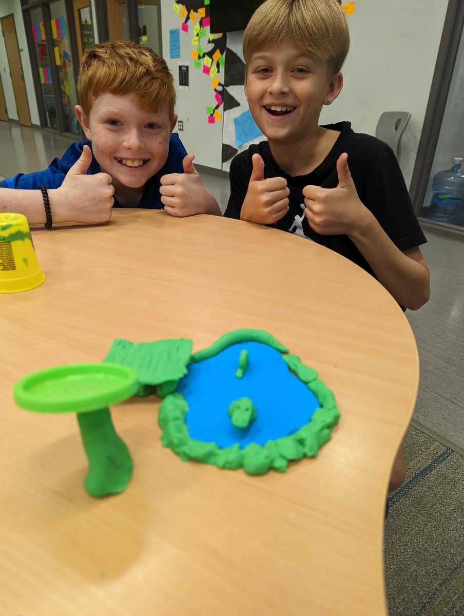 EmilyBrFCMS's tweet photo. @scott_lykins @FCMSMrBHistory @CounselorMG2021 @FCMSPrincipal This is one of my favorite learning experiences because the creativity is beyond amazing! The fact that it's fun is also a plus! https://t.co/bkZ4uumQHj