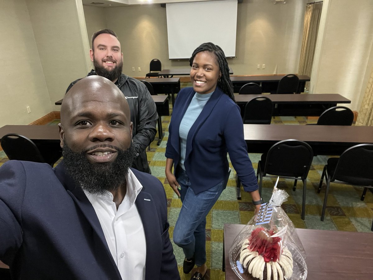 Definition of a true leader right here! This guy is on PTO, it’s his birthday and he still found a way to be apart of our new hire training seminar this morning! 

Happy Birthday my brother, hope you enjoy your weekend! <a href="/HowardWeems/">Howard Weems</a>  <a href="/cmdandridge/">Christina Dandridge</a>
