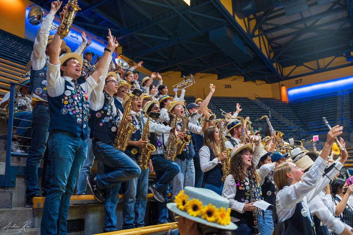 CalBand's tweet photo. Kicked off our Homecoming Week activities with @calvolleyball as they took on Stanfurd at Big Spike! 115+ members showed up to support our Golden Bears! #GoBears https://t.co/Q1CXiBeBeW