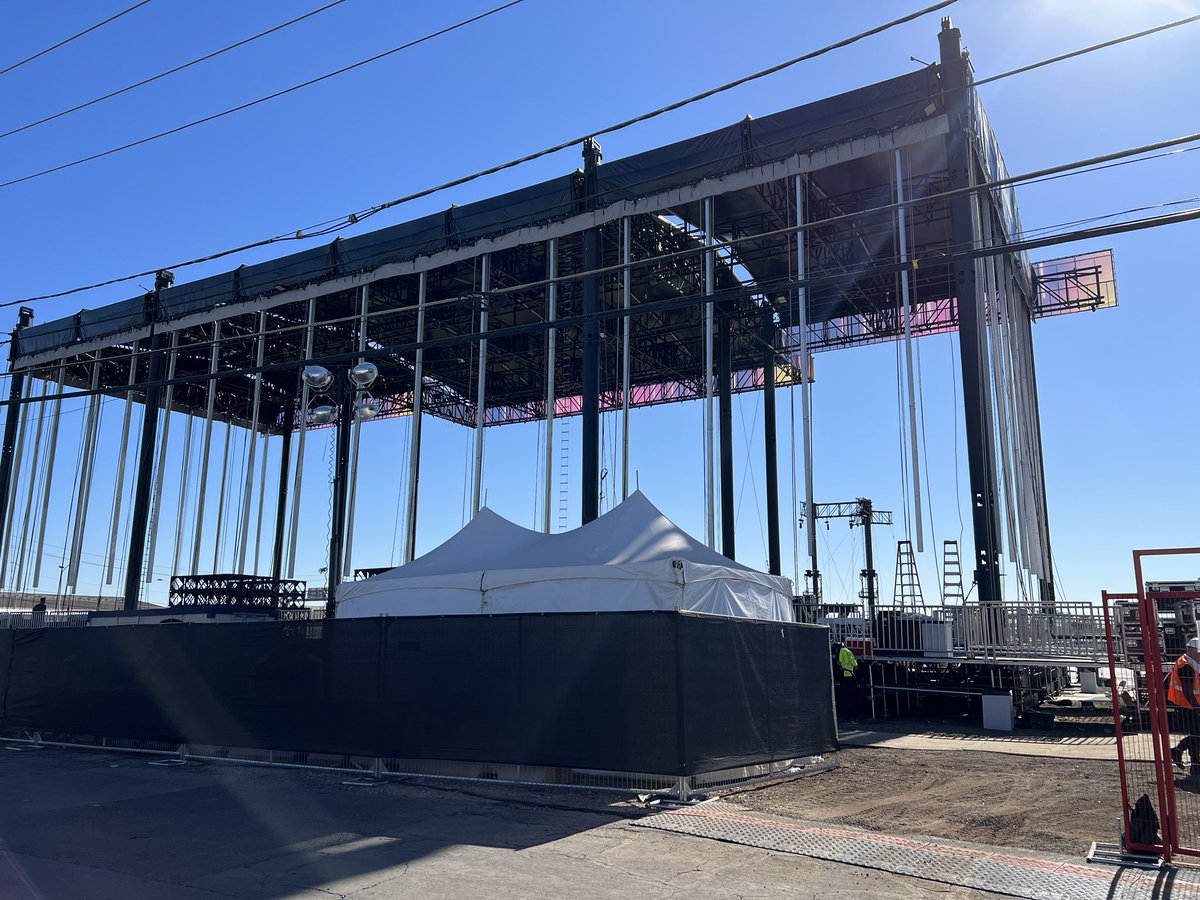 jackiefisher365's tweet photo. Another year in the books working for the amazing @lifeisbeautiful #downtownlasvegas https://t.co/xbgV4XUVWj