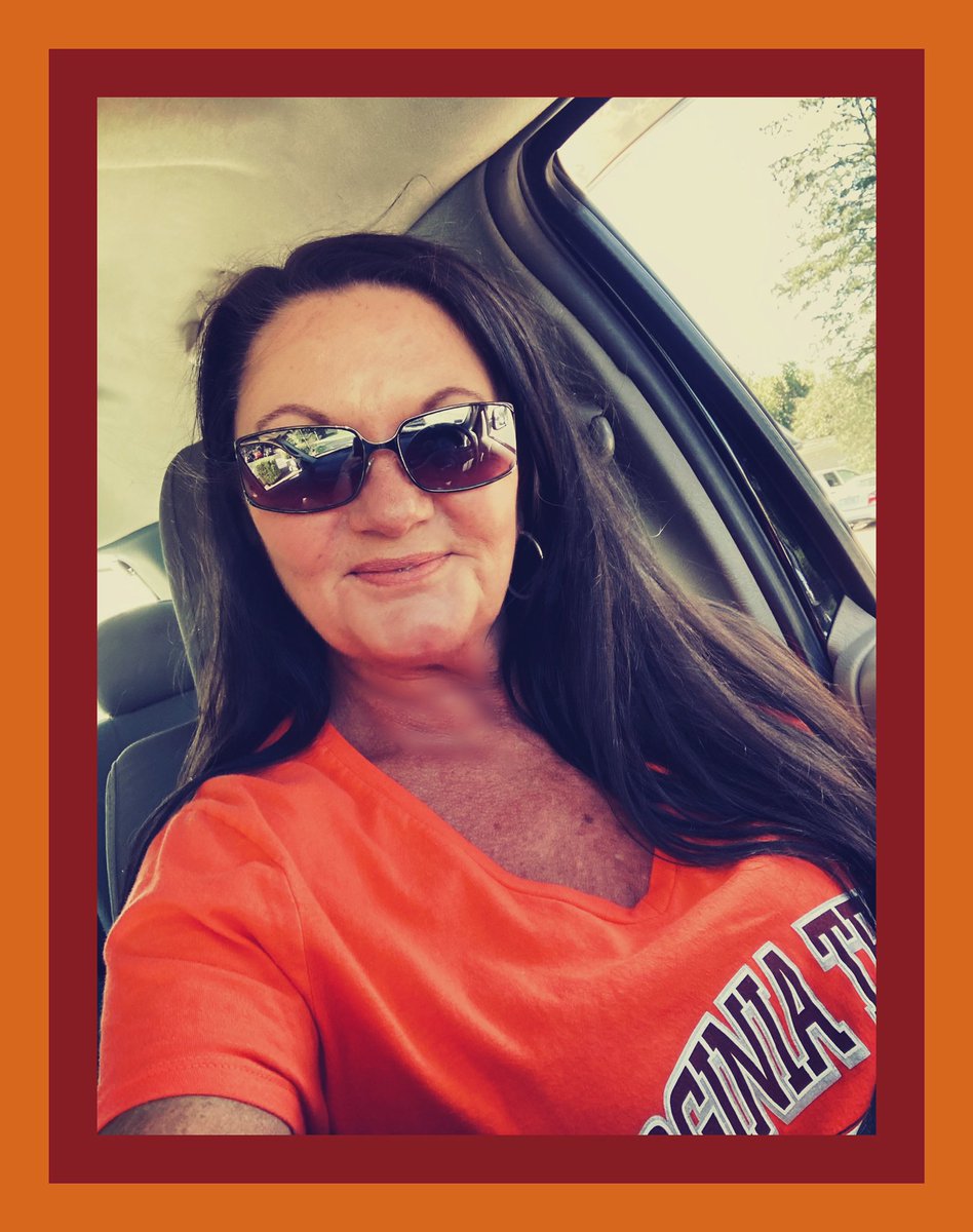 VickieMcKenna3's tweet photo. @BarstoolVTech H-O-K-I-E-S!!!!! ☝️❤️🧡🏆🏈 @virginia_tech @vtnews @VT_alumni @HokiesSpirit #GoHokies #hokies #hokienation #nonebetter #loveVT @TechLunchPailD @vatechsports @VT_Mag #Hokies @HokiesFB @hokiesports https://t.co/rx0DLKsd8g