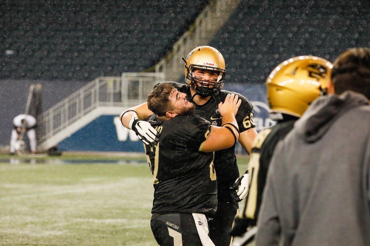 umbisons's tweet photo. Brothers reunite on the @MBBisons offensive line. 

The pair’s journey to university stardom took slightly different paths but they’ve made it together at last. 

📝 Story - https://t.co/GUxVXTty0U

#WeAreAllBisons #HornsUp🤘 #UManitoba https://t.co/SLzyRxvg6N