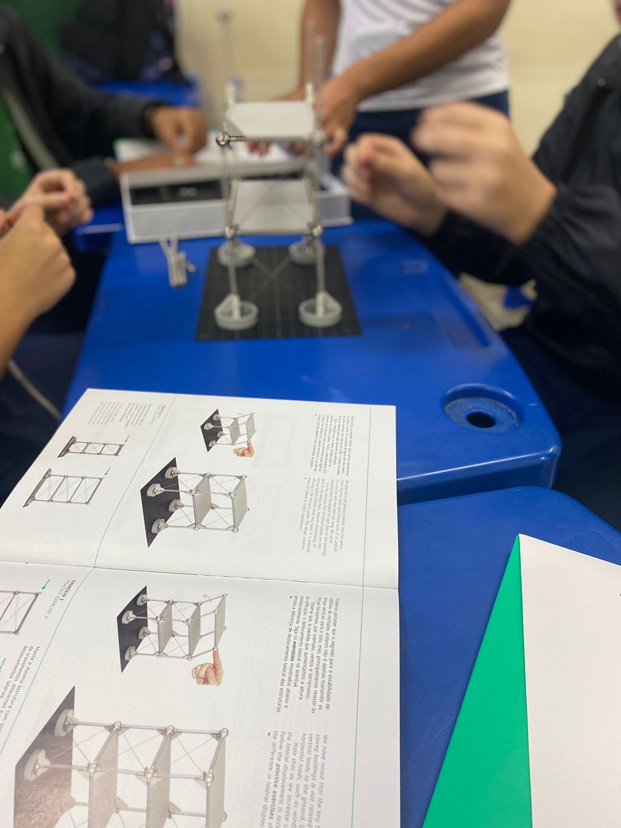fumec's tweet photo. Hoje, estivemos presentes na Mostra do Colégio Sagrado Coração de Maria com muitas atividades e oficinas dos cursos, permitindo aos estudantes tirarem suas dúvidas, além de vivenciarem um pouco da profissão. https://t.co/PEb5wJJMUJ