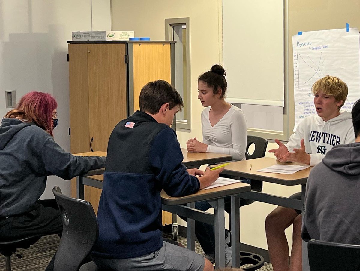 NTHSBusEd's tweet photo. Consumer Seminar students practiced their job interview skills during a Mock Interview activity today. They topped things off with som amazing feedback for their peers to help them prepare for the real thing in the future! #BusEd #ConsumerEd #interviewing #realworldskills https://t.co/ppnNE4KZV7