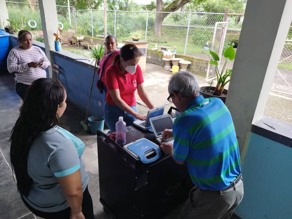 #Entérate  #Hoy #22Sept con el apoyo de  .<a href="/fundabitguaric2/">Fundabit Guárico</a> se realizó visita diagnóstica dónde se abordo revisión técnica 🪛 quedando operativo el CBIT del NER 071 Gral Rafael Urdaneta 
.<a href="/NicolasMaduro/">Nicolás Maduro</a>
#CuidateYRefuerzaTuVacuna 💉