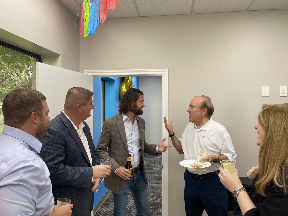 iscential's tweet photo. All of our managing agents in one room makes for some dynamic conversation! #iscentialculture https://t.co/gXs3xABlJP