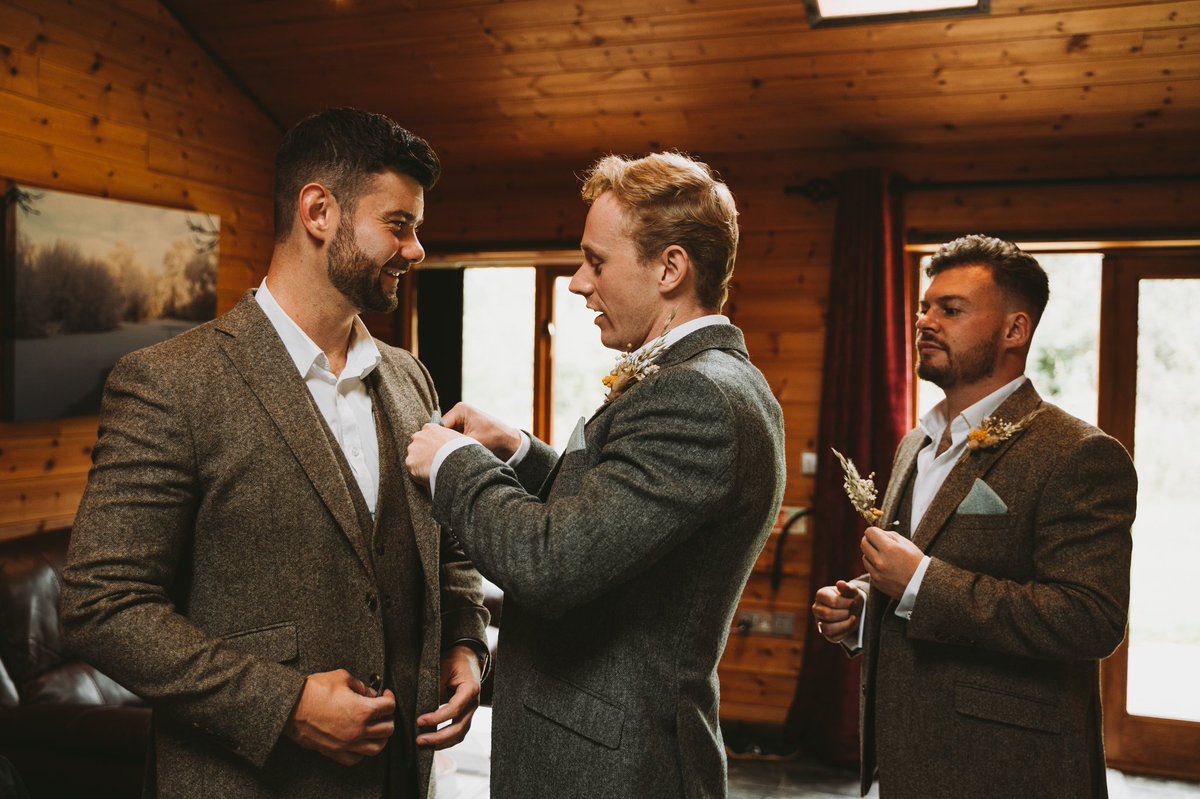 Davidarcher93's tweet photo. Love a wedding. Will cry.
#weddingnumber4 #bestman #emotionalmess https://t.co/FvUc0A2QuG