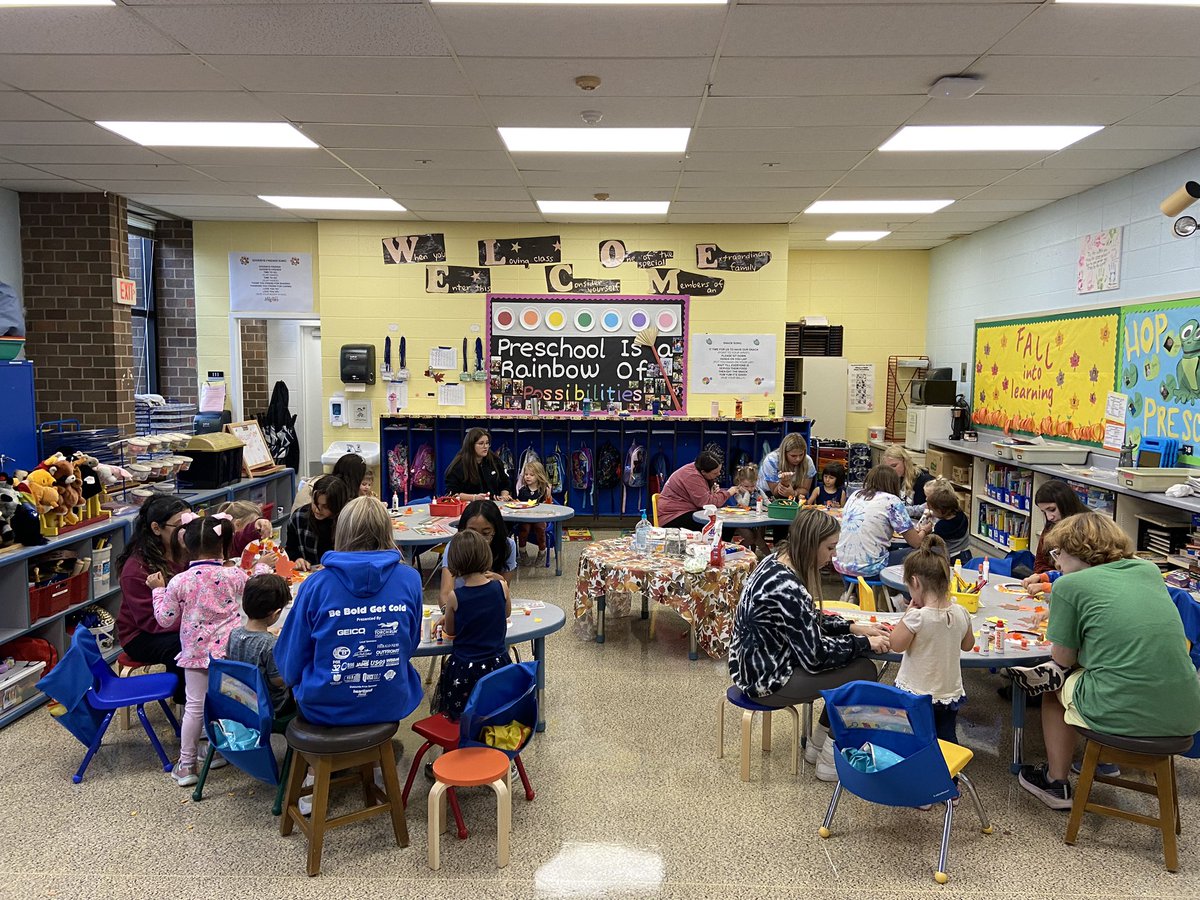 VJA_FCS's tweet photo. Child Care Club is back:)! https://t.co/VlCa3P0d63