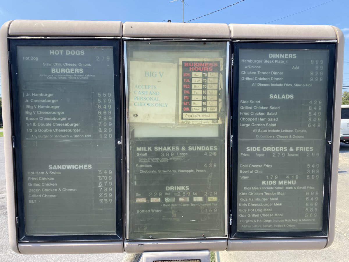 blakerymer's tweet photo. @PaulConn, I’ll have to admit the burger at the Big V is very good! All the right portions of meat to bread to toppings, friendly staff too. Thanks for the tip! #cashorcheckonly https://t.co/JIDRbqz0se
