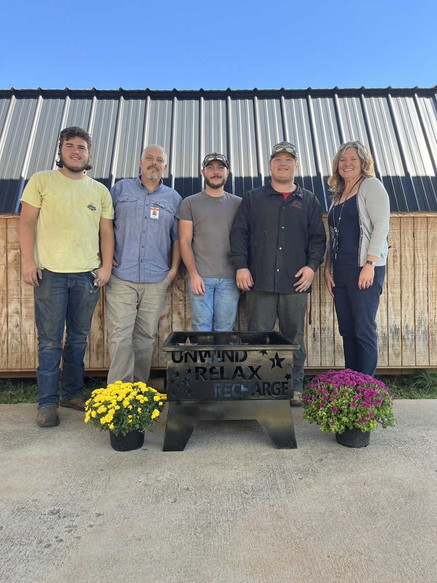Speechless at this thoughtful and very kind gift from <a href="/JCHSPatriots/">Jefferson County H.S</a> welding students. Engineered, designed and welded by these great guys led by Mr Epling. 🥹 will miss you all and you’ll do great things! Come see me <a href="/MorristownTCAT/">TCAT Morristown</a>