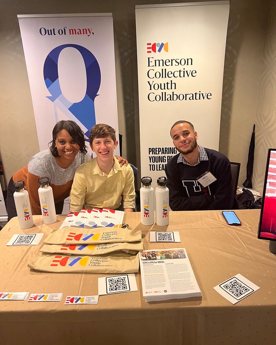 unumfund's tweet photo. A day speaking to the future leaders of our nation is a day well spent!

We’re hanging out with the @EmCollective Youth Collaborative today at the @WHI_HBCUs National HBCU Career and Recruitment Fair. #HBCUWeek #HBCU https://t.co/eZvRhGtyjS