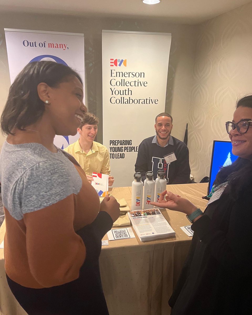 unumfund's tweet photo. A day speaking to the future leaders of our nation is a day well spent!

We’re hanging out with the @EmCollective Youth Collaborative today at the @WHI_HBCUs National HBCU Career and Recruitment Fair. #HBCUWeek #HBCU https://t.co/eZvRhGtyjS