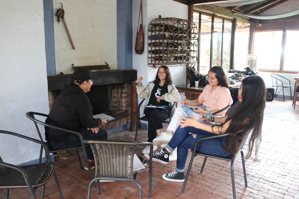 HighResultsSAS's tweet photo. 🚀Esta semana estuvimos celebrando el amor y la amistad con todo nuestro #TeamHR en un espacio que nos permitió volver a conectar y crecer juntos en pro de nuestros objetivos personales y profesionales, para continuar creando experiencias de alto impacto. https://t.co/bgNAL7WupF