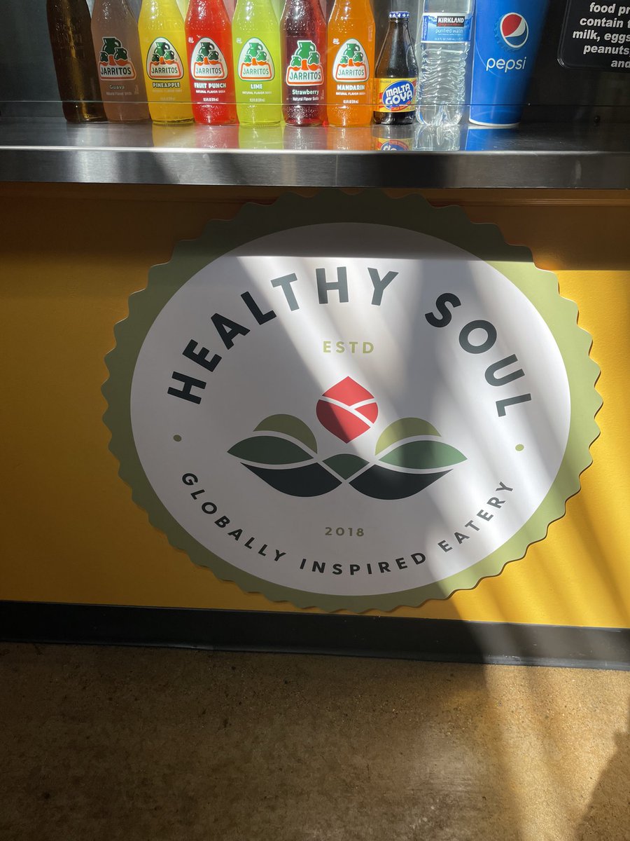 MenserRealtor's tweet image. Great business Lunch meeting Today with this (Farmers Insurance agent) Lady! 😍
@HealthySoul🤤🥡
I love the vibe of @TheAmp &amp;amp; #Tech16 all its support @ expose of small food vendor businesses; also the support of the changed happening in the Near West aka Haughville Community!