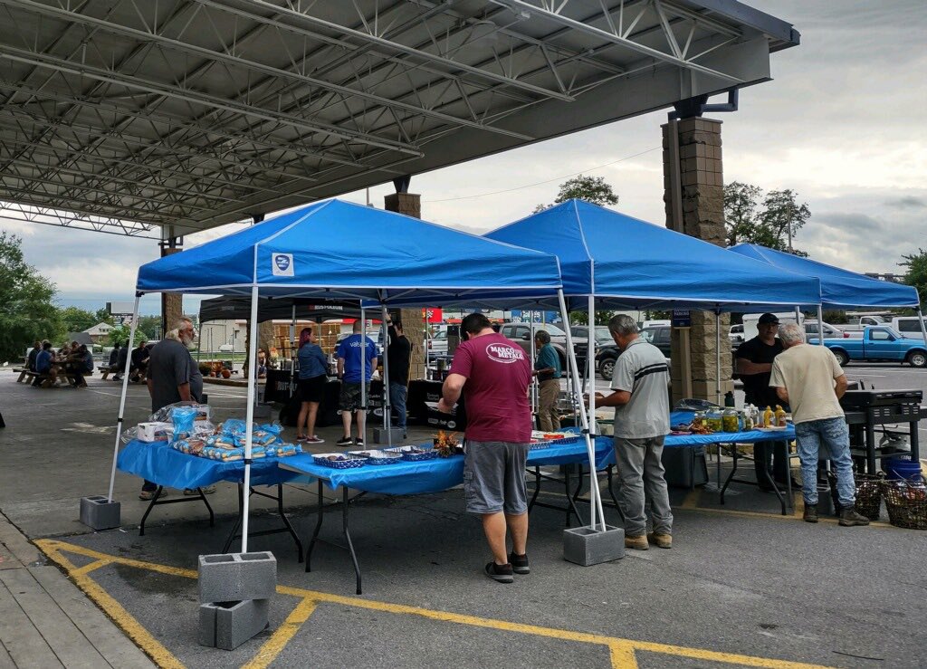 Lowes627 tweet media