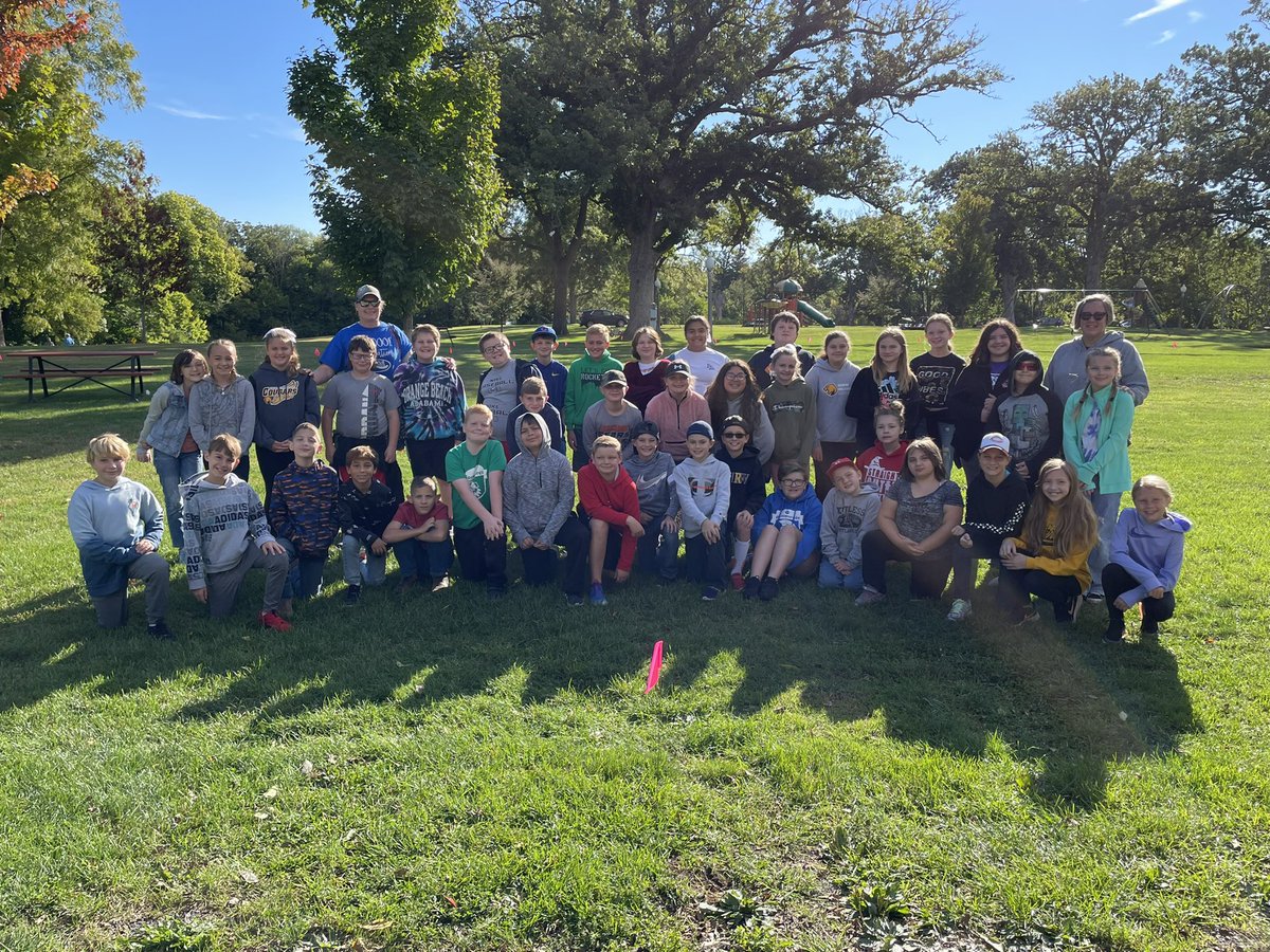 mamalib10's tweet photo. What a great day for the Ken Russell Outdoor Education Day! Lots of learning and fun for all! https://t.co/67Pde7V2Ja