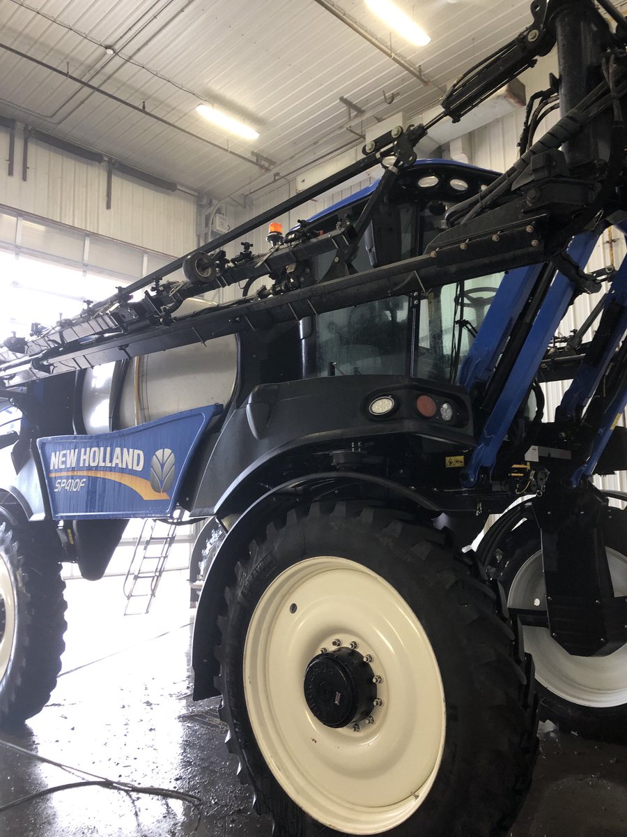 JeffBarsness's tweet photo. Just in….
2021 New Holland SP.410F S.P Front Boom, 656 hrs, PT warranty to 05/26 or 1500hr, 1600g S/S tank, 120’ mono boom w/3way nozz, lux cab, Trimble 1050, intellispray sec control, rev fan, premium light, VF380/90R50 Michelin. 
Asking $569000
Dm or call/text 306 861 6838 https://t.co/RGBVRs1qcp