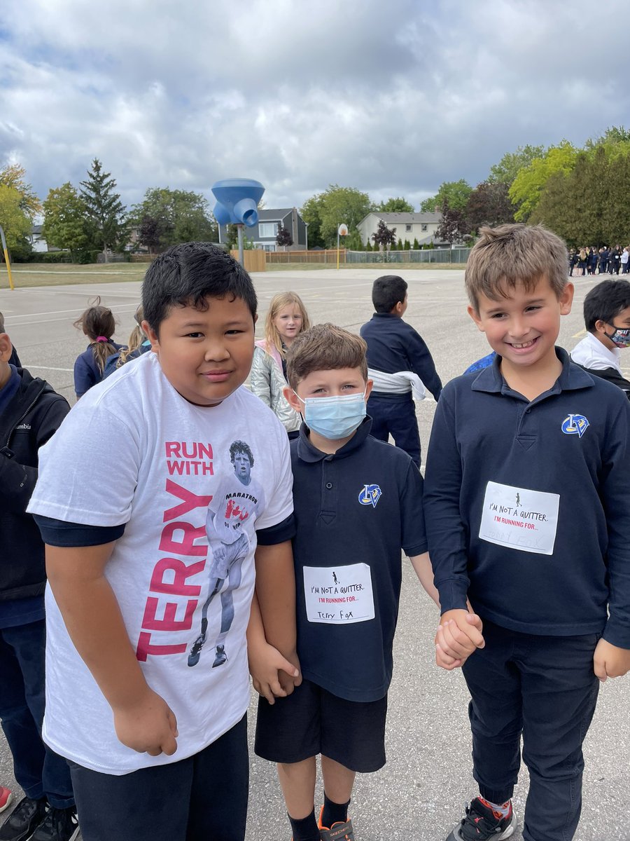 Ms_Banyai's tweet photo. Terry Fox Walk 2022! #tryforterry #TerryFox @OLVMWolverines https://t.co/Lez0QQJXr6