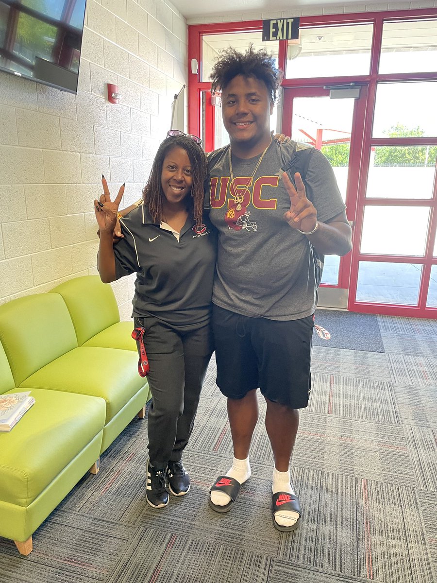 Dr Tiffany Bunn (@drbunn) on Twitter photo Sooo much joy!!! The smile when one of my favorite students surprises me with the announcement that he committed to the best university ever!!!! So proud of you <a href="/DeijonLaffitte_/">4D4 💰</a> !!!! <a href="/uscfb/">USC Football ✌️</a> is getting an amazing scholar athlete!!! <a href="/Colony_High/">Tommy Mitchell</a> <a href="/CoHi_Titans/">TJ Fiorenza</a> Sooo much joy!!! The smile when one of my favorite students surprises me with the announcement that he committed to the best university ever!!!! So proud of you <a href="/DeijonLaffitte_/">4D4 💰</a> !!!! <a href="/uscfb/">USC Football ✌️</a> is getting an amazing scholar athlete!!! <a href="/Colony_High/">Tommy Mitchell</a> <a href="/CoHi_Titans/">TJ Fiorenza</a>