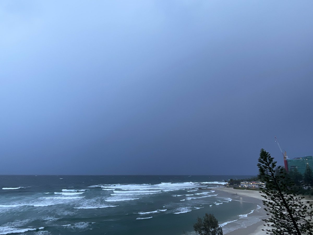 Looking nasty on the Gold Coast. @TerryTappaTeece with the latest on beach conditions before 7am <a href="/abcbrisbane/">ABC Brisbane</a> <a href="/zonca/">Craig Zonca</a>